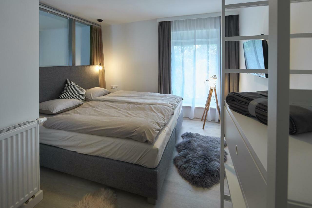 7Domb Apartman Komlo Bagian luar foto